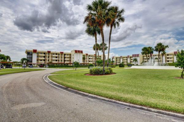 Boca Barwood, 23277 Barwood Ln N #407, Boca Raton, Florida 33428, image 2