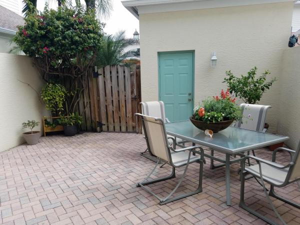 Botanica, 165 E Thatch Palm Cir, Jupiter, Florida 33458, image 1
