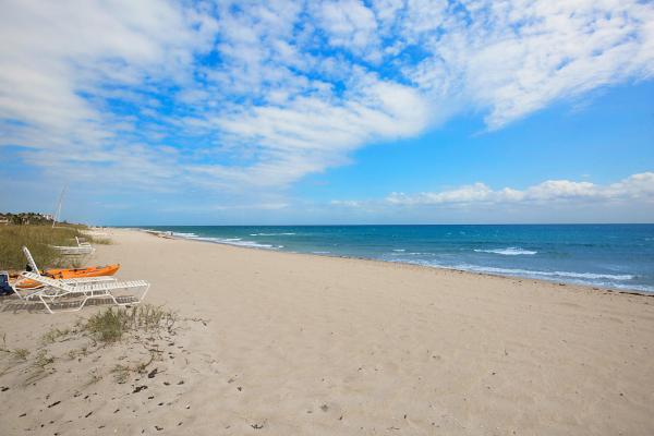 Court Of Delray, 2220 S Ocean Blvd #704, Delray Beach, Florida 33483, image 2