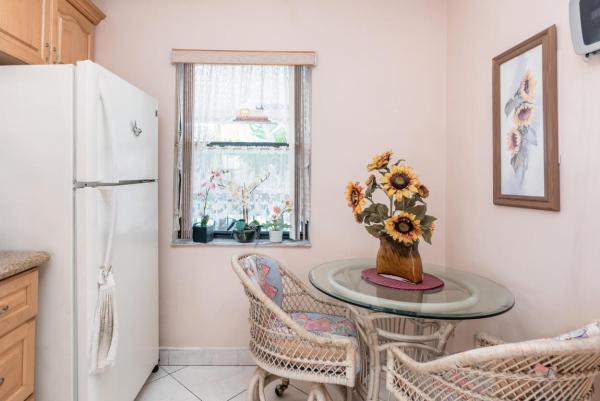 Boca Palms, 22159 Palms Way #205, Boca Raton, Florida 33433, image 3