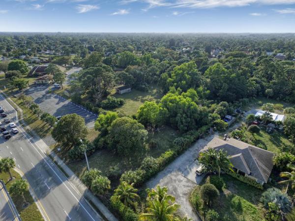 Haverhill Residential, 1099 N Haverhill Rd, Haverhill, Florida 33417, image 2