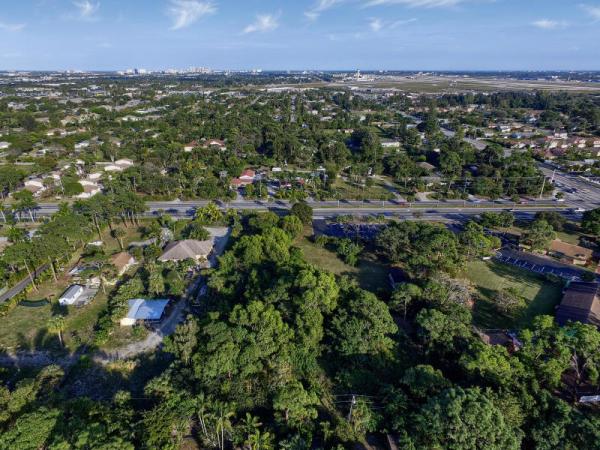 Haverhill Residential, 1099 N Haverhill Rd, Haverhill, Florida 33417, image 1