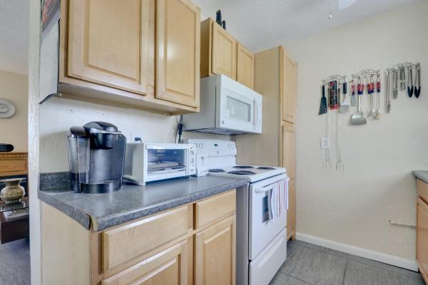 Florida Gardens, 86 Dayton Rd, Lake Worth, Florida 33467, image 1