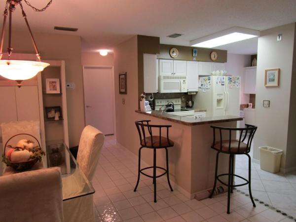 International Club At Villages Of Oriole, 6586 Southurst Ter #207, Delray Beach, Florida 33446, image 1
