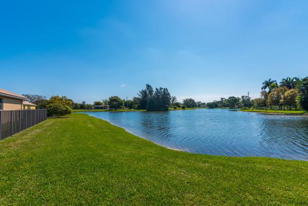 Melrose Verona Lakes, 9240 Cove Point Cir, Boynton Beach, Florida 33472, image 1