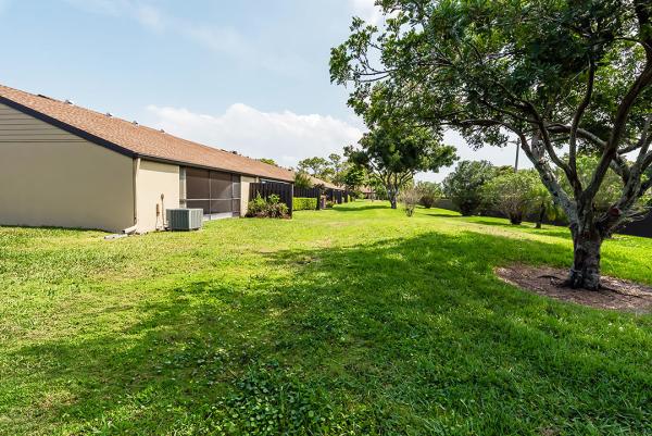 Pine Ridge North 1, 542 Shady Pine Way #H, Greenacres, Florida 33415, image 2