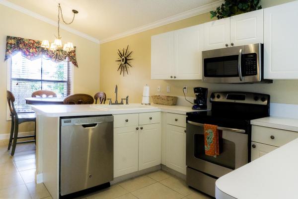 Barton Creek Village, 6412 Barton Creek Cir, Lake Worth, Florida 33463, image 1