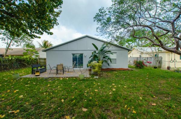 Sunny Hills Homesites, 7346 San Castle Blvd, Lake Worth, Florida 33462, image 1