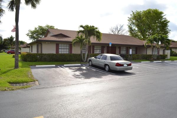 Chanteclair Villas, 1557 Palmland Dr, Boynton Beach, Florida 33436, image 2