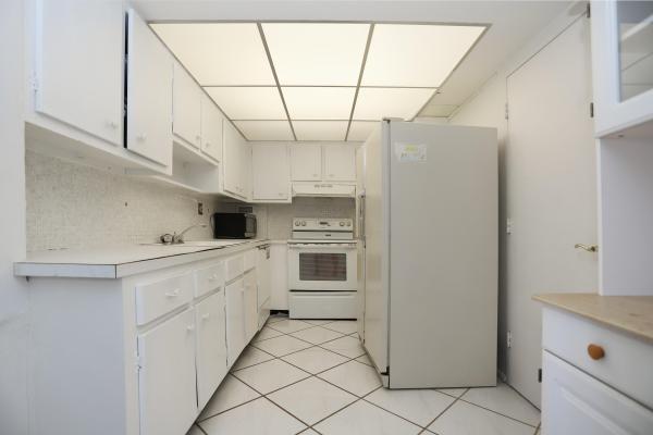 Royal Saxon, 2840 S Ocean Blvd #2090, Palm Beach, Florida 33480, image 1