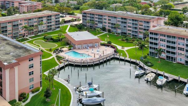 Tropic Bay, 930 Dogwood Dr #556, Delray Beach, Florida 33483, image 3