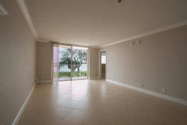Breakwaters Of The Palm Beaches, 470 Executive Center Dr #2G, West Palm Beach, Florida 33401, image 1