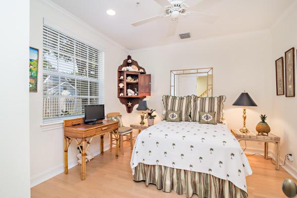 Magnolia Court, 322 Tuxedo Ln, West Palm Beach, Florida 33401, image 1