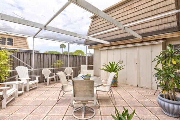 Winchester Courts, 4338 Hazel Ave #C, Palm Beach Gardens, Florida 33410, image 1