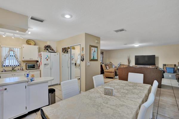 Chateau On The Knoll, 9285 SW 61st Way #C, Boca Raton, Florida 33428, image 3