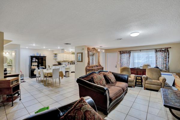 Chateau On The Knoll, 9285 SW 61st Way #C, Boca Raton, Florida 33428, image 2