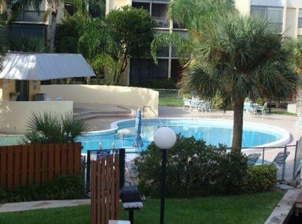 Boca Bayou, 4 Royal Palm Way #1040, Boca Raton, Florida 33432, image 2