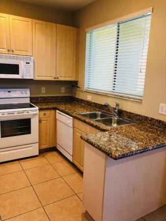 Coventry Townhomes, 4282 Berkshire Wharf Dr, Lake Worth, Florida 33461, image 2