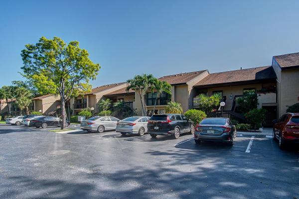Boca Delray Golf & Country Club, 5021 Oak Hill Ln #124, Delray Beach, Florida 33484, image 1