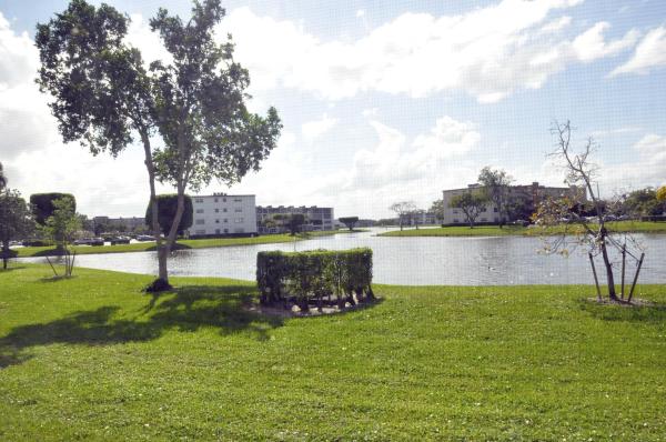 Lincoln At Century Village, 1032 Lincoln B, Boca Raton, Florida 33434, image 1