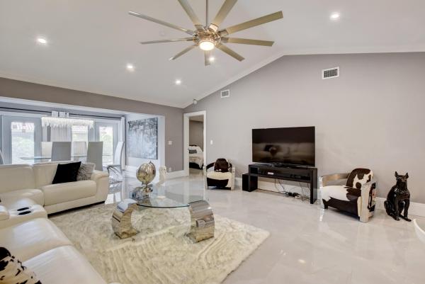 Tiburon 2, 21595 Coronado Ave, Boca Raton, Florida 33433, image 3