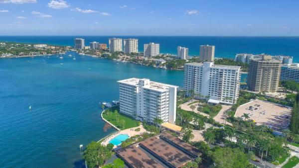 Lake House South, 875 E Camino Real, Boca Raton, Florida 33432, image 2