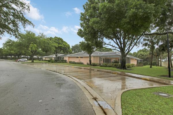 Sun Terrace At Lake Catherine, 4702 Lake Catherine Dr, Palm Beach Gardens, Florida 33403, image 1