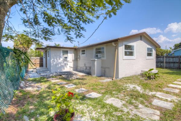 West Gate Estates, 2960 Chickamauga Ave, West Palm Beach, Florida 33409, image 1