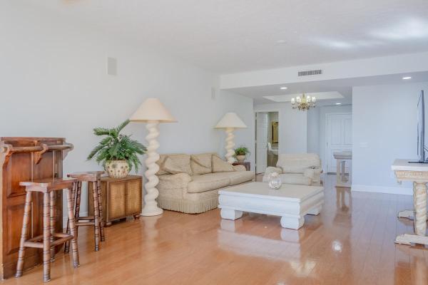 The Pointe At Jupiter Yacht Club, 340 S Us Highway 1 #103, Jupiter, Florida 33477, image 2