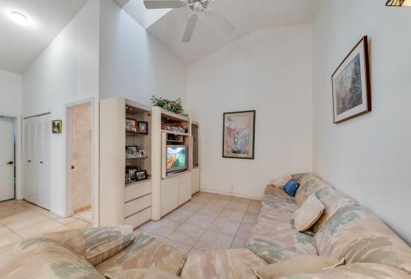Sun Valley East, 9712 Pavarotti Ter #203, Boynton Beach, Florida 33437, image 3