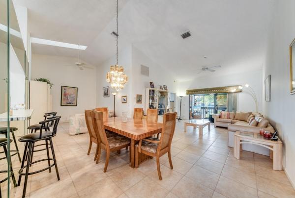 Sun Valley East, 9712 Pavarotti Ter #203, Boynton Beach, Florida 33437, image 2