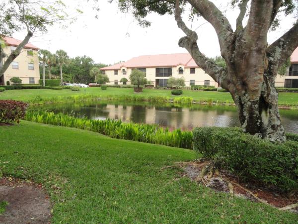 Excellente Village, 5155 Europa Dr #G, Boynton Beach, Florida 33437, image 2