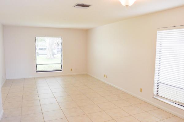 Sandtree Townhouses, 916 Sandtree Dr, Palm Beach Gardens, Florida 33403, image 1