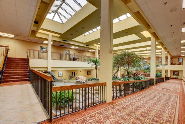 Huntington Lakes 5, 7270 Ashford Pl #403, Delray Beach, Florida 33446, image 2
