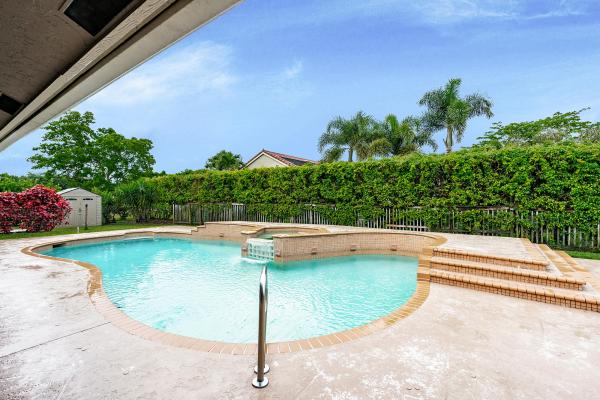 Meadow Wood Of The Landings At Wellington, 15825 Meadow Wood Dr, Wellington, Florida 33414, image 3