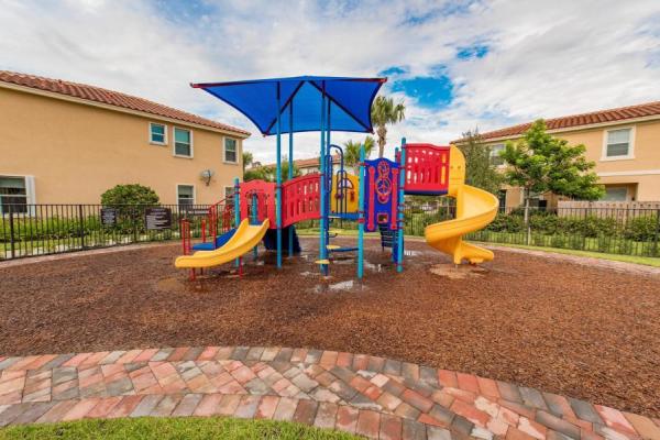 Charleston Commons, 5277 Ashley River Rd, West Palm Beach, Florida 33417, image 1