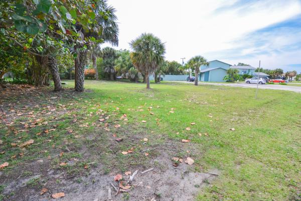 Fort Pierce Shores, 2307 Tamarind Dr, Fort Pierce, Florida 34949, image 1