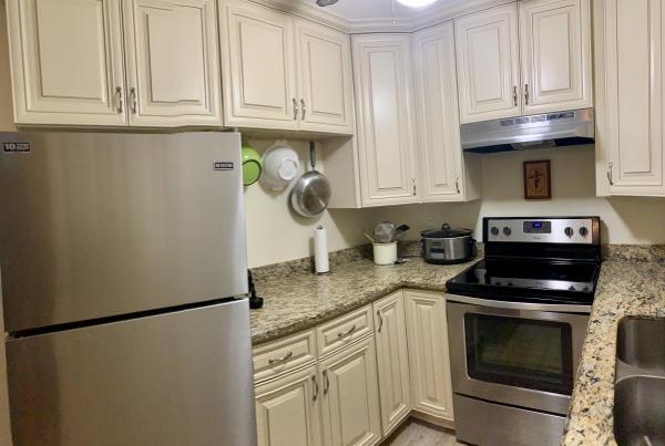 Hovianna, 401 N J St #8, Lake Worth Beach, Florida 33460, image 1