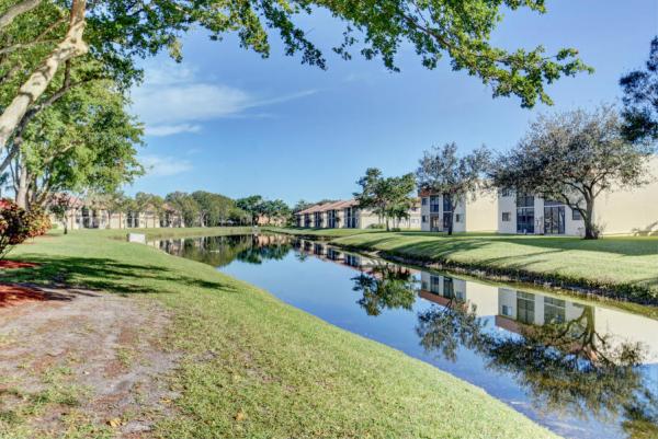 Pembridge At Lakes Of Delray, 15216 Lakes Of Delray Blvd #136, Delray Beach, Florida 33484, image 1