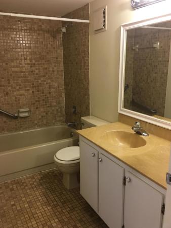 Gardens Of Kendall South, 10825 SW 112th Ave #318, Kendall, Florida 33176, image 3