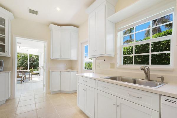 La Coquille Club Villas, 123 Evans Ln, Manalapan, Florida 33462, image 2