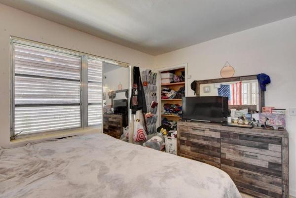 517 Greynolds Cir, Lantana, Florida 33462, image 3
