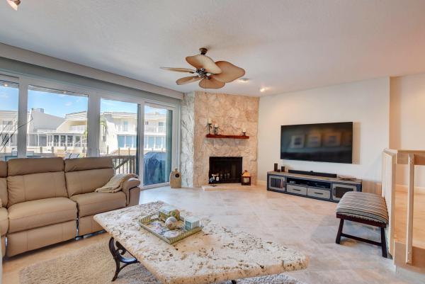 The Enclave At Boca Cove, 1031 Boca Cove Ln, Highland Beach, Florida 33487, image 2