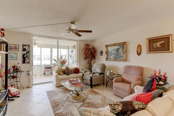 Palm Lakes, 7220 Lake Circle Dr #207, Margate, Florida 33063, image 1