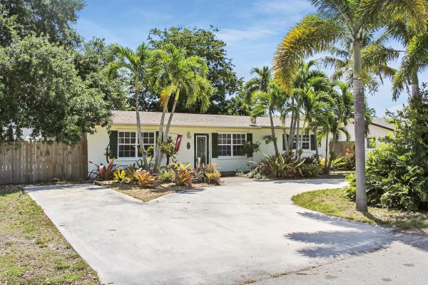 Floral Park Lantana, 6758 Boston Dr, Lake Worth, Florida 33462, image 1
