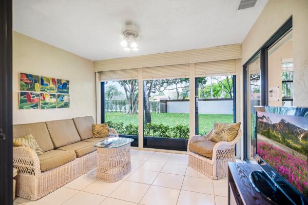 Huntington Pointe, 6033 Sunrise Pointe Ct, Delray Beach, Florida 33484, image 2
