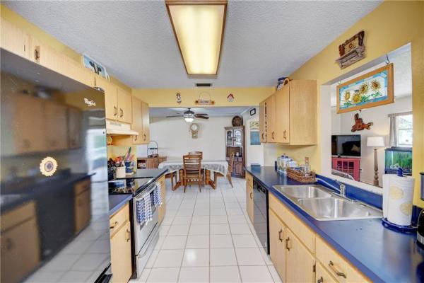 Swan Park, 873 SW Curtis St, Port St. Lucie, Florida 34983, image 2
