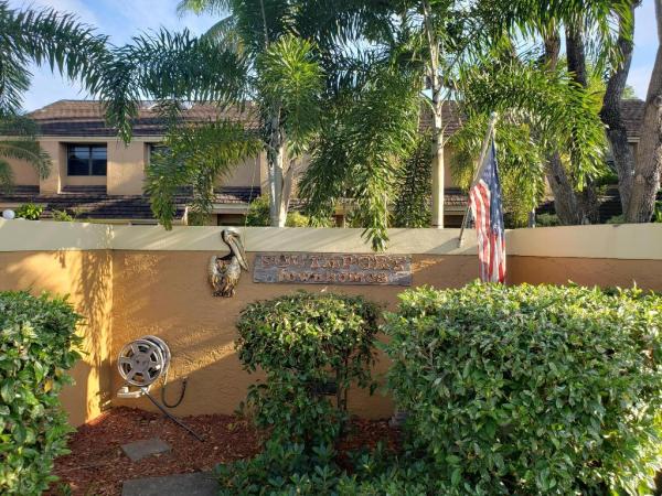 Southport Townhomes, 700 SE 14th St #E, Fort Lauderdale, Florida 33316, image 1