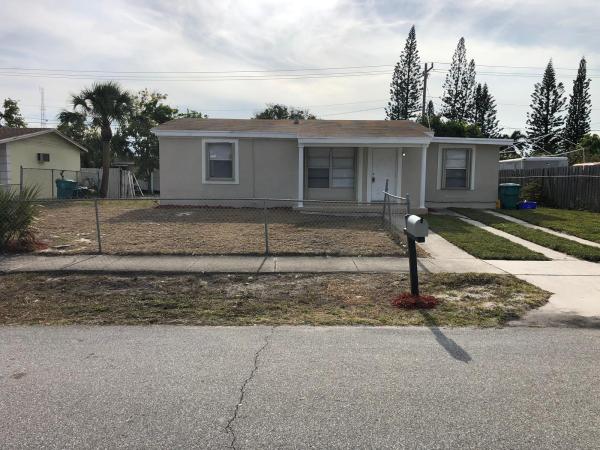 Rolling Green Ridge, 1681 NE 1st St, Boynton Beach, Florida 33435, image 2