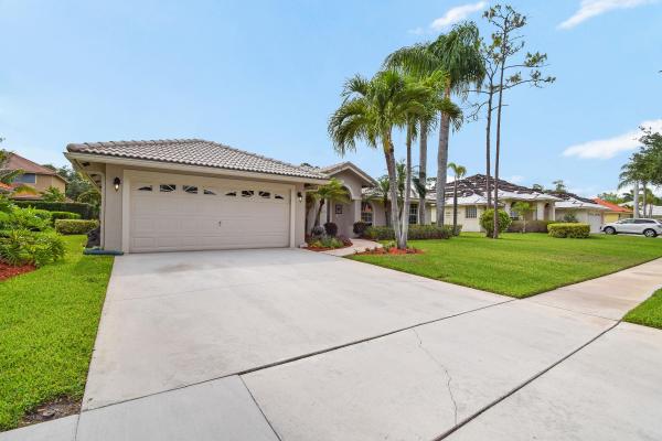 The Estates Of Royal Palm Beach, 153 Silver Bell Cres, Royal Palm Beach, Florida 33411, image 2
